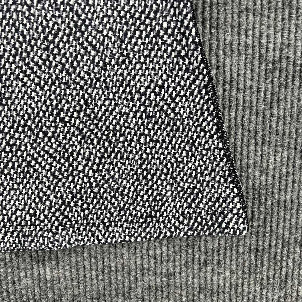 Lululemon Tank Top Shirt Womens Size XS Extra Small 4 Black White Geometric Gym - Picture 4 of 8